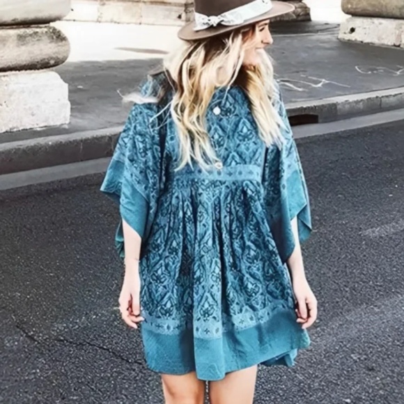 Boho Floral Print Batwing Sleeve Mini Dress - Picture 1 of 7